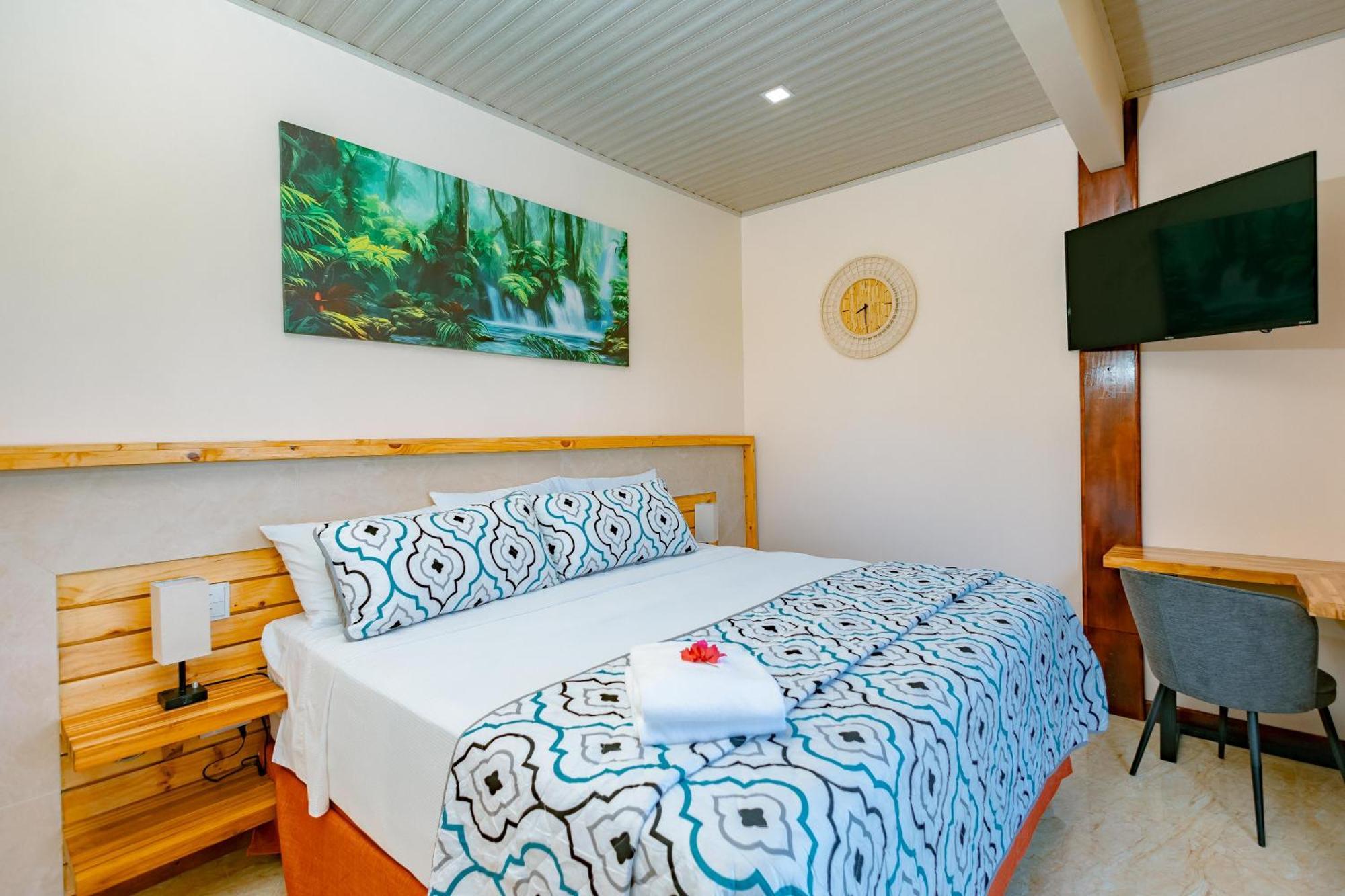 Mountain Top Park Hotel Quepos Zewnętrze zdjęcie